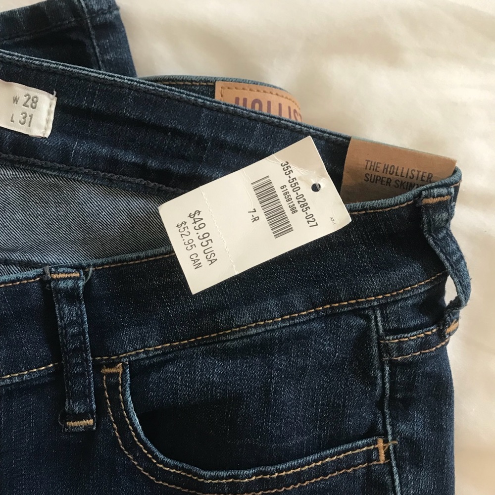 HOLLISTER JEANS! - Picture 2 of 2